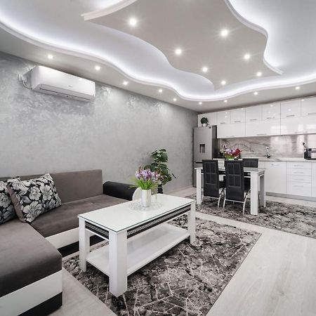 City Apartments - A Brand New Luxury & Comfy 2 Asenovgrad Buitenkant foto