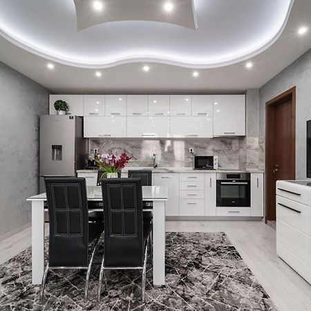 City Apartments - A Brand New Luxury & Comfy 2 Asenovgrad Buitenkant foto