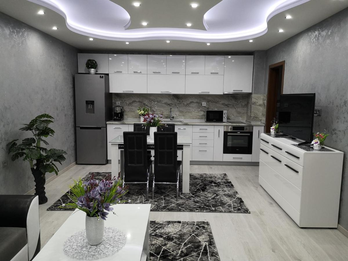 City Apartments - A Brand New Luxury & Comfy 2 Asenovgrad Buitenkant foto