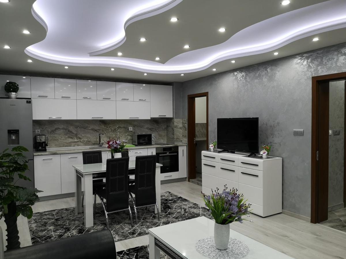 City Apartments - A Brand New Luxury & Comfy 2 Asenovgrad Buitenkant foto