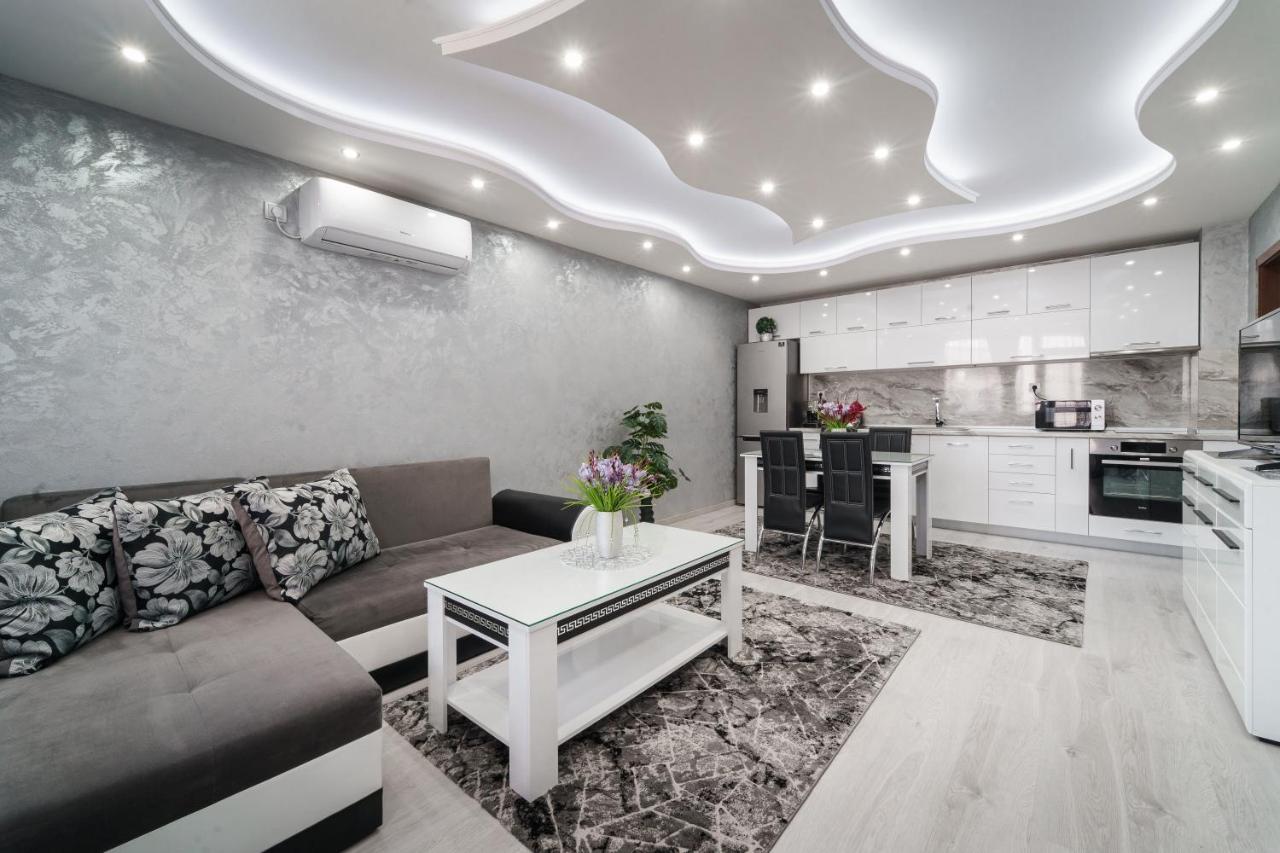City Apartments - A Brand New Luxury & Comfy 2 Asenovgrad Buitenkant foto